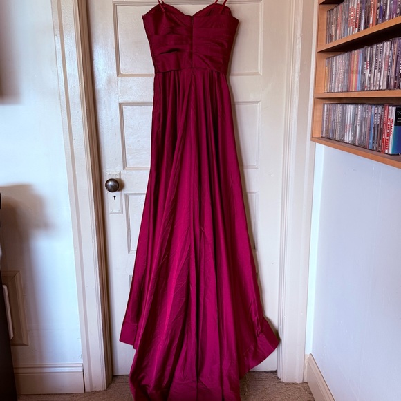 La Femme Red Spaghetti Strap Gown – Size 0 - Picture 2 of 9